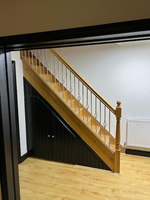 Cheerful 3 Bed House With Free Parking. Villa Nottingham Exterior photo